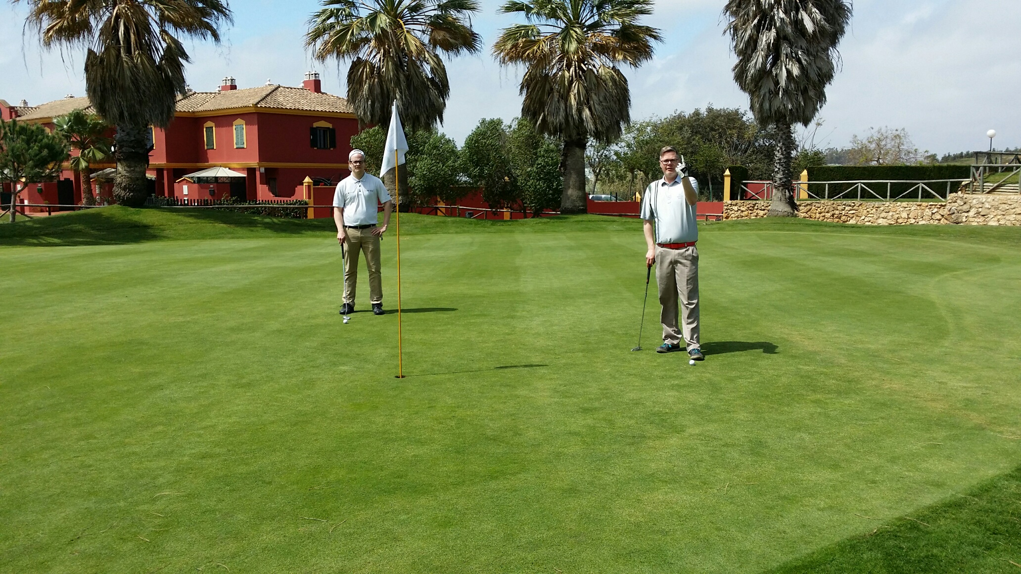 Þessir voru báðir að pútta fyrir eagle