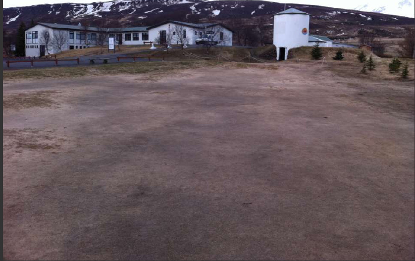 Jaðarsvöllur vorið 2011