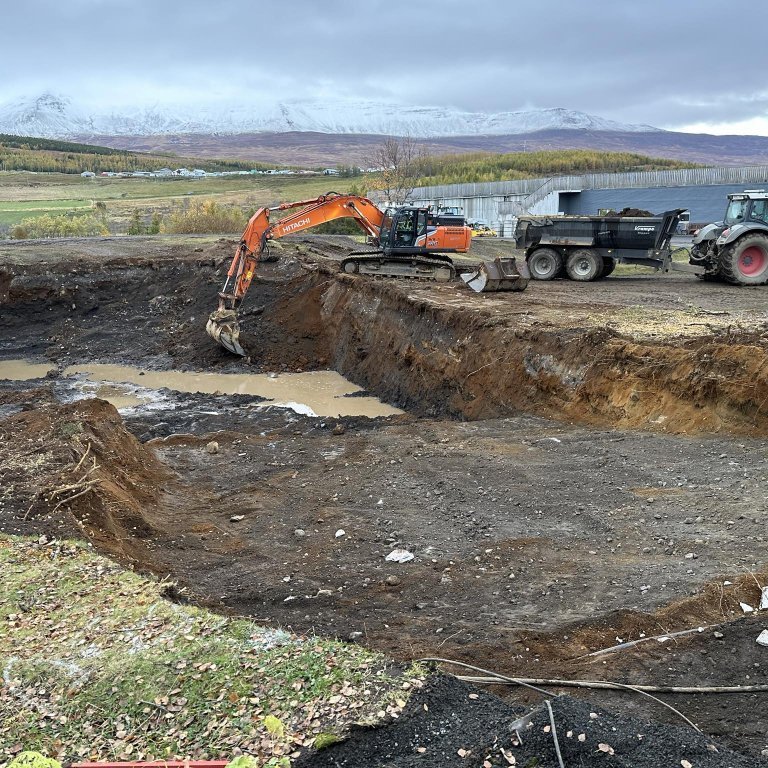 42f03b98-5b9e-439a-bbef-b3d80e7f646c