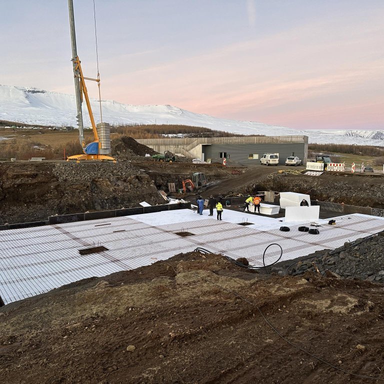 bb1da084-85bf-4061-972d-b9e9f80018b9