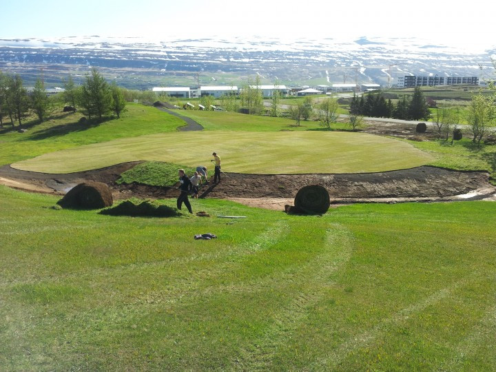 Framkvæmdum að ljúka við nýja 2. flöt