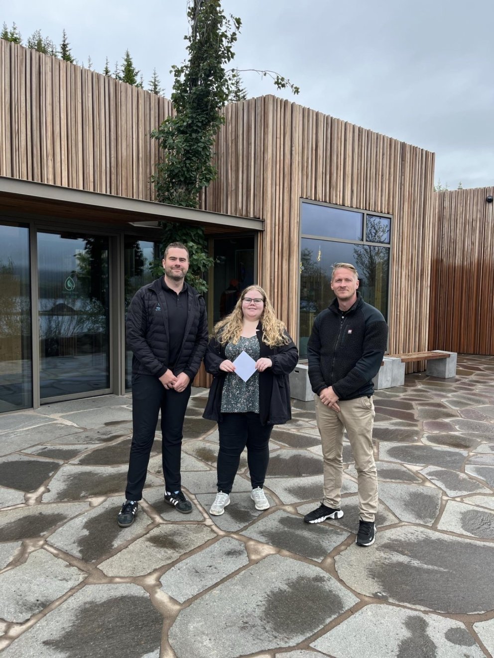 Kjartan Sigurðsson framkvæmdarstjóri Skógarbaðanna, Sonja Rún Sigríðardóttir frá Grófinni og Steindó…