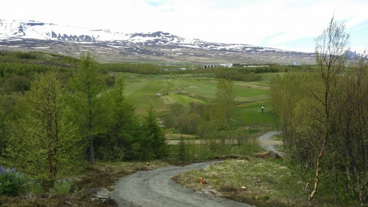 Horft yfir nýju brautirnar