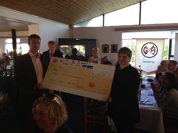 Söfnun á 18. teig í Arctic Open