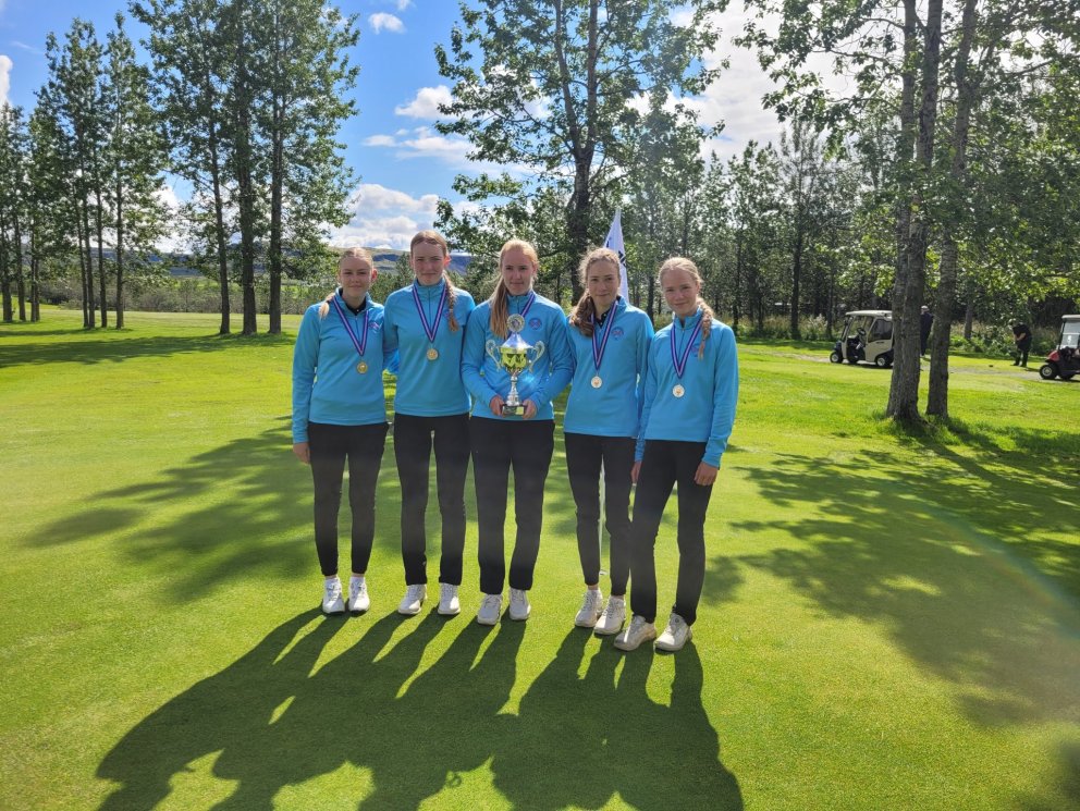 Lilja, Andrea og Bryndís taka allar þátt í Íslandsmótinu í golfi