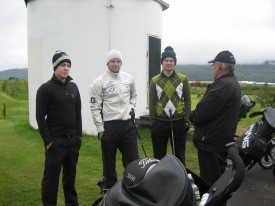 Samúel, Elfar og Jón Viðar á 1. teig í morgun