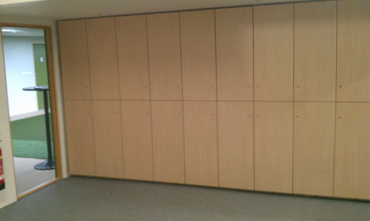 Geymslusvæði/skápar fyrir golfsett í Golfhöll