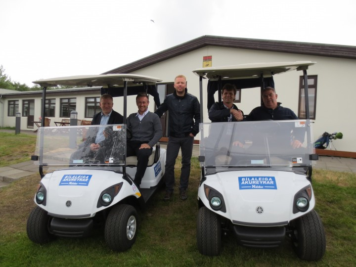 Golfklúbbur Akureyrar fær tvo nýja golfbíla til afnota