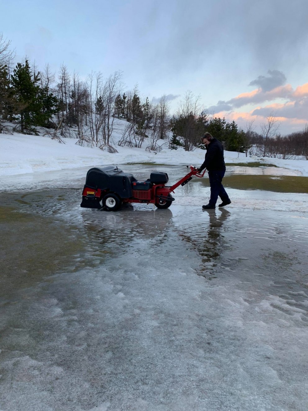 Föstudagsfréttir GA - staðan á vellinum