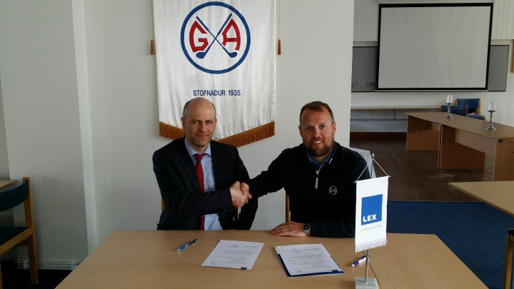 Einar frá Lex og Ágúst frá GA við undirritun