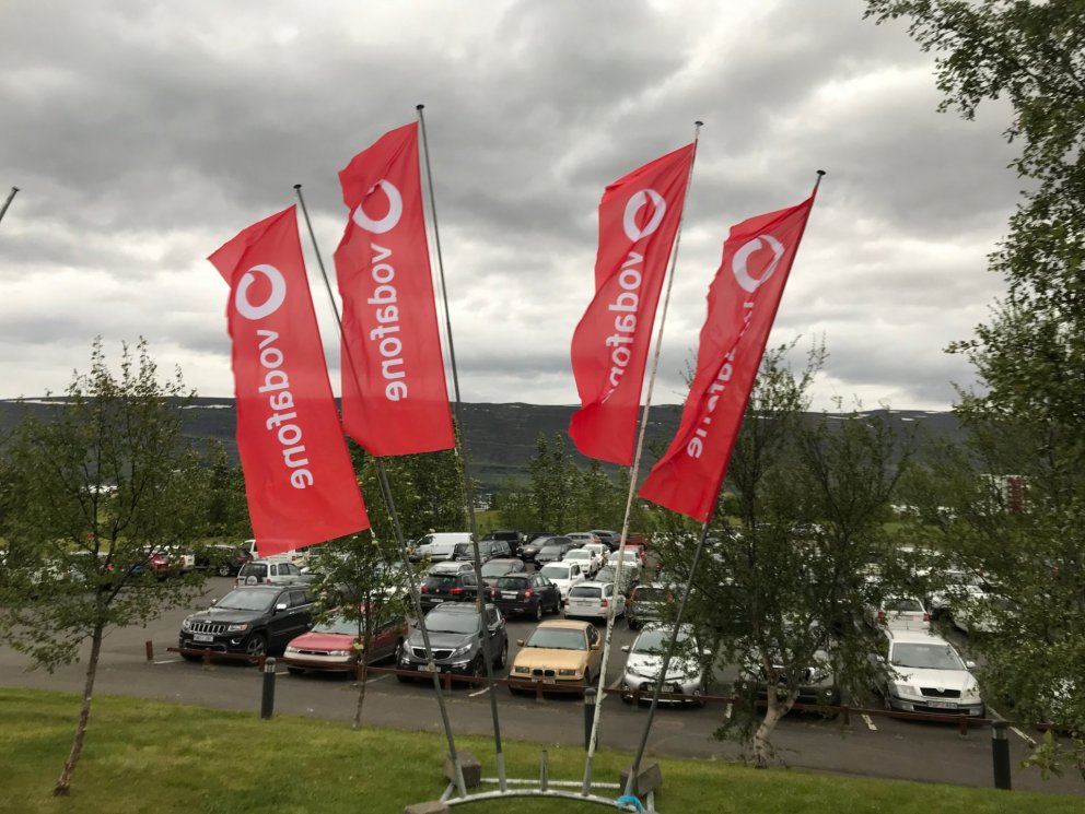 GA og Vodafone undirrita áframhaldandi samstarfssamning