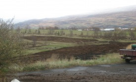 Framkvæmdir við æfingaflöt