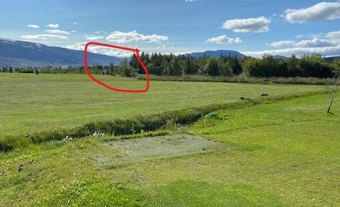 Nýr rauður teigur á 10. holu