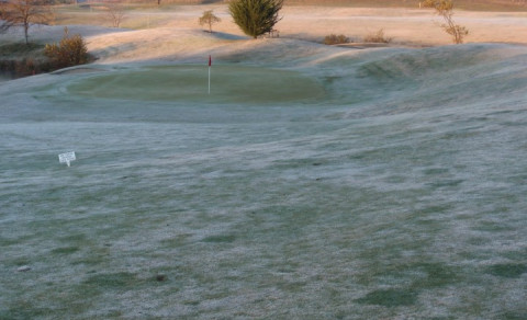 Golfvöllurinn lokar