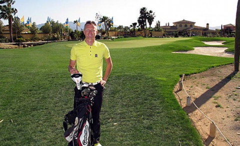 Nú styttist í að Sturla golfkennari mæti til leiks