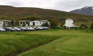 Golfskálinn málaður