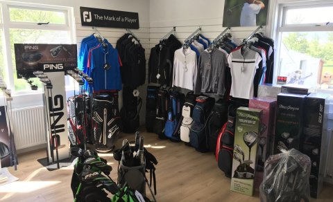 Full búð af vörum - TILBOÐ af pokum