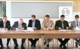 Undirskrift samninga við helstu styrktaraðila mótsins