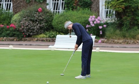 Bryndís byrjar vel!