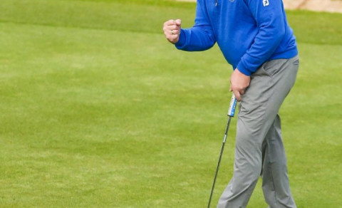 Jón Gunnar hefur leik í dag