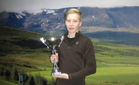 Kristján Benedikt með háttvísisbikarinn