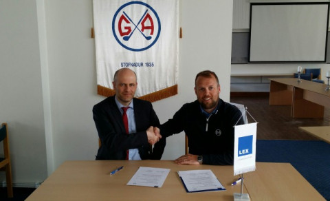 Einar frá Lex og Ágúst frá GA við undirritun