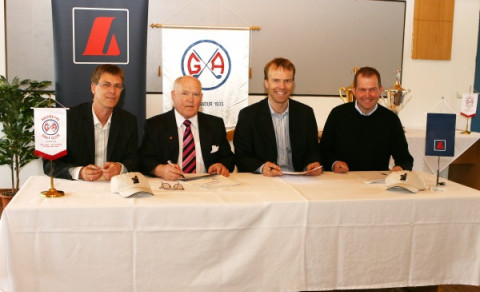 Undirskrift samninga